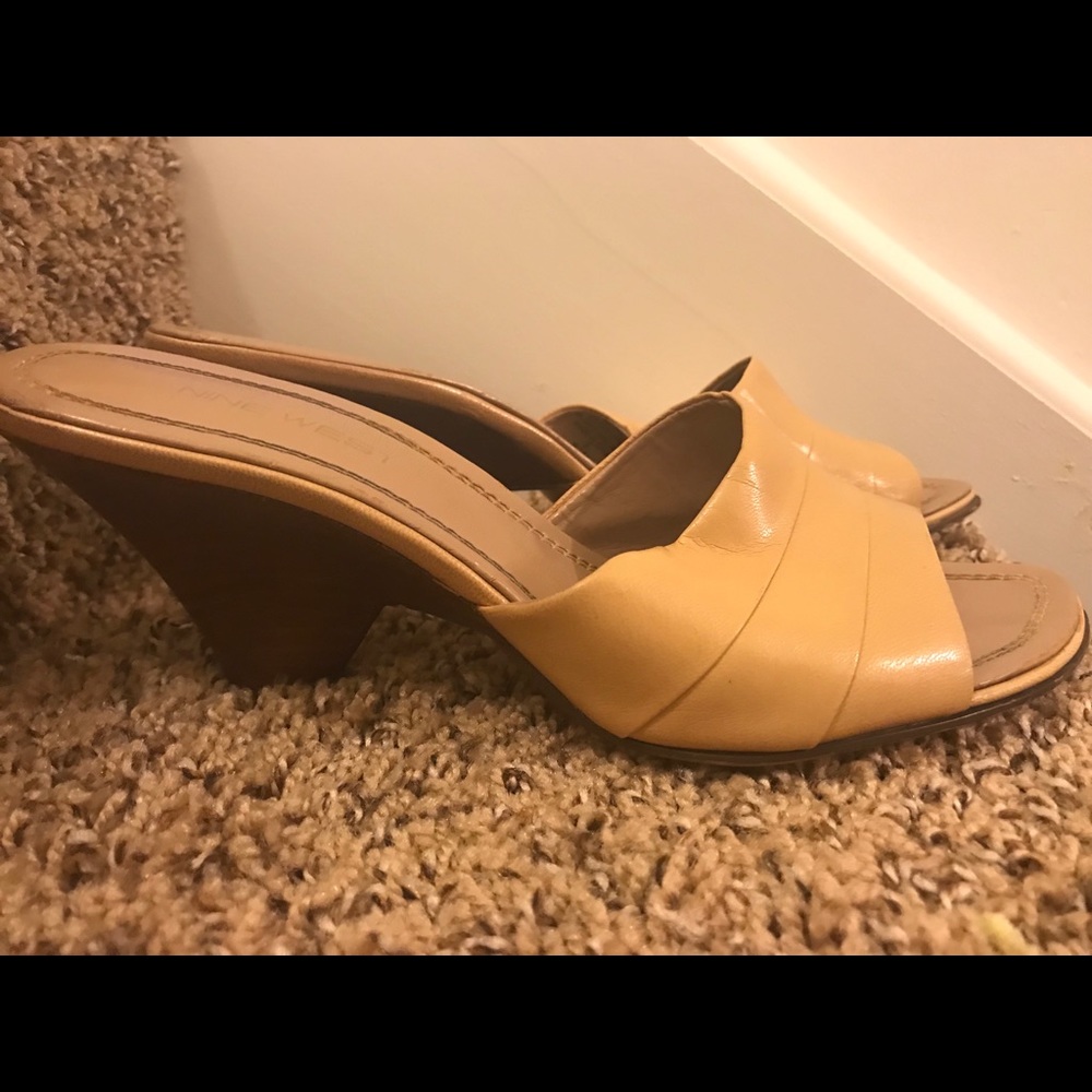 Sandals - Picture 2 of 2
